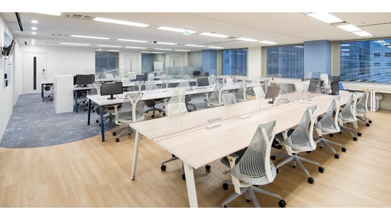 コスモエコパワー株式会社の執務スペース2